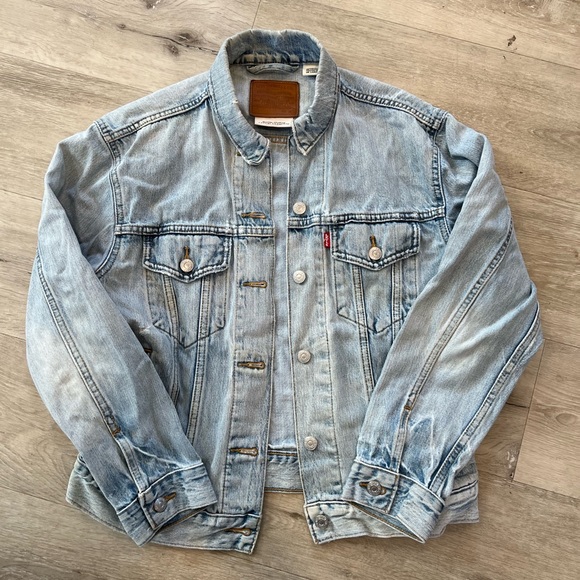 Vintage denim Levi jacket - Picture 1 of 2
